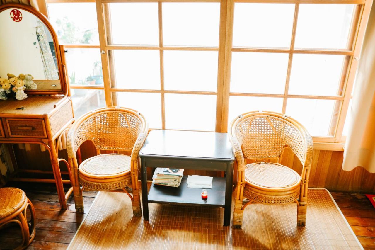 鳳山79背包客 Fengshan No 79 Backpacker Kaohsiung Exterior photo