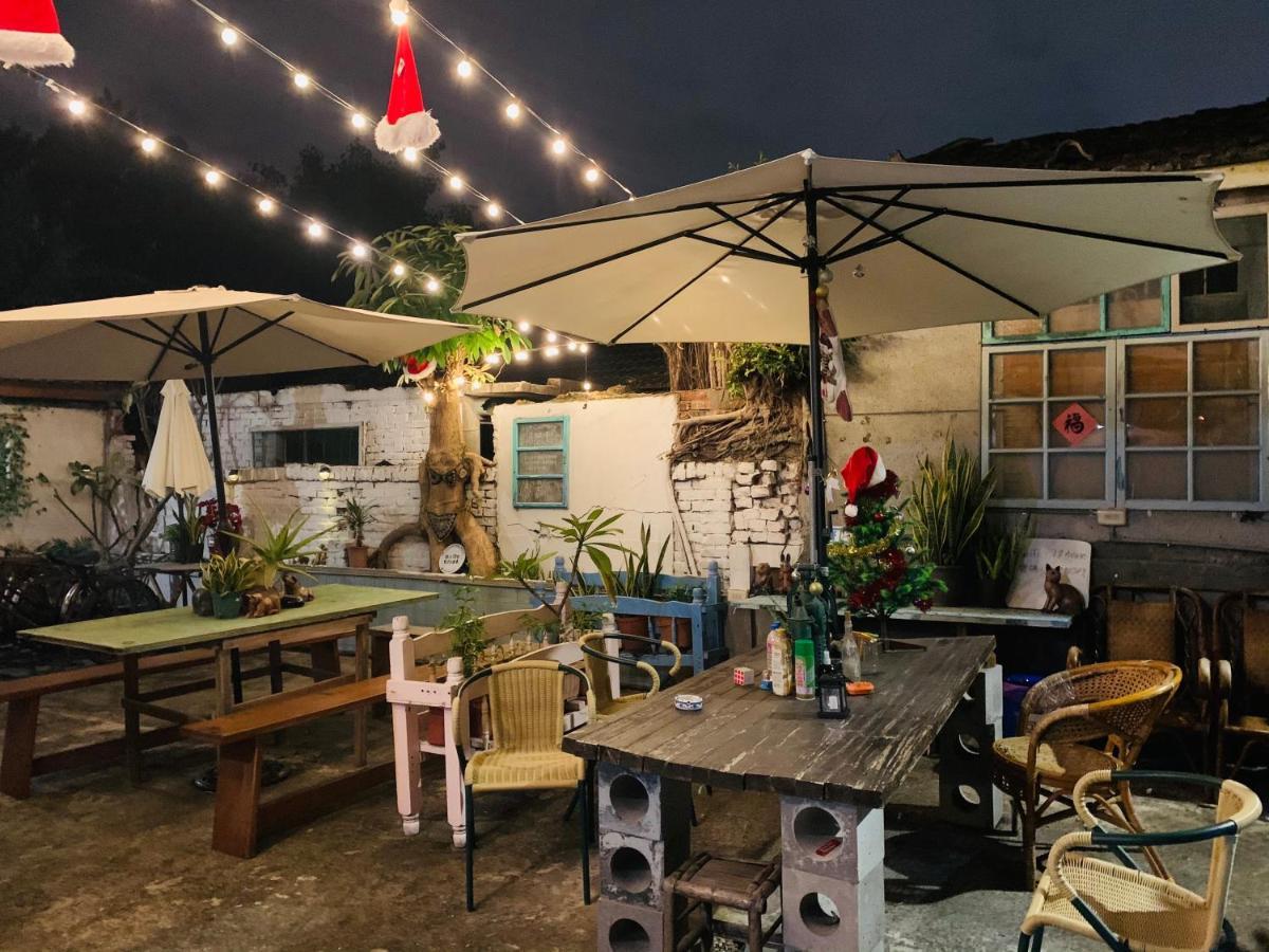 鳳山79背包客 Fengshan No 79 Backpacker Kaohsiung Exterior photo